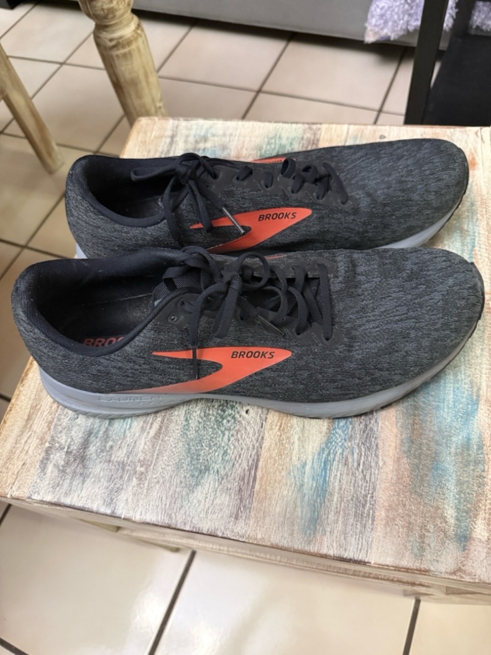Brooks Gray Knit Running Sneakers with Orange Logo